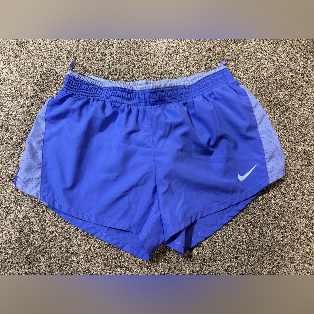 Nike Dri-FIT Tempo running shorts in a purple/periwinkle color large